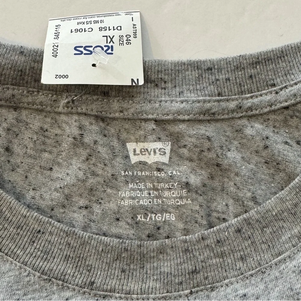 Levi’s Cropped Tank Top - Picture 4 of 4